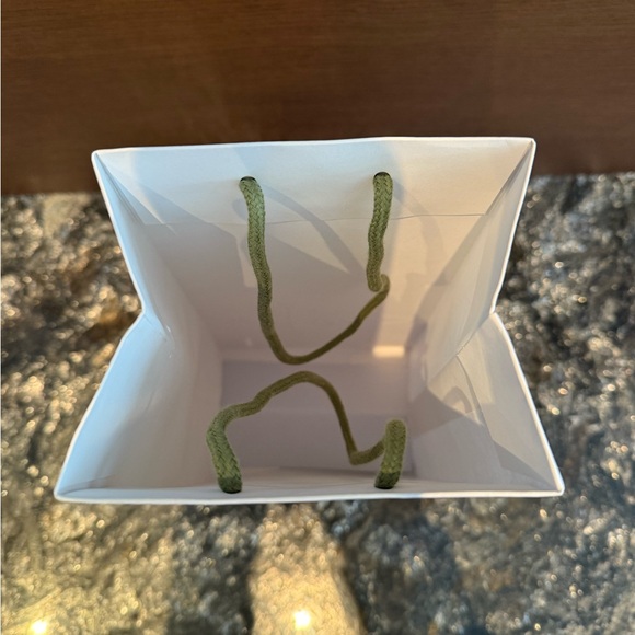 Original Van Cleef & Arpels Gift/Paper Bag - Picture 2 of 4
